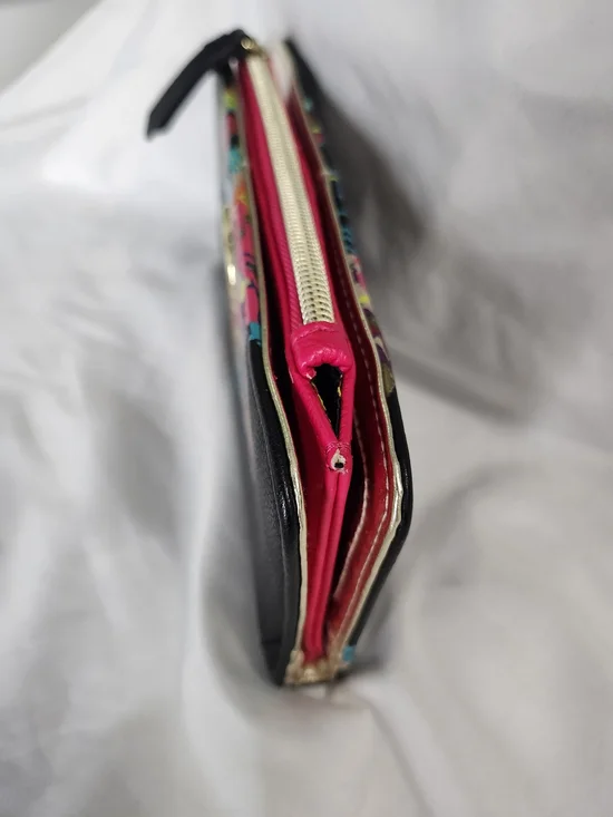 Betsey Johnson Black Floral Zip Wallet with Pink Heart Pin - Picture 5 of 12